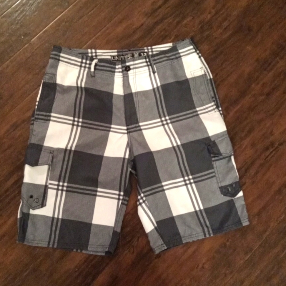 Univibe Grey White Plaid Hybrid Shorts Size 32
